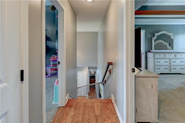 500 NE Woodpark Lane, Lee's Summit, MO 64086