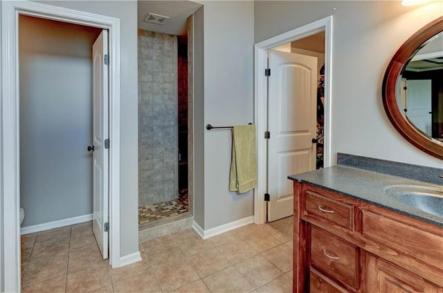 500 NE Woodpark Lane, Lee's Summit, MO 64086