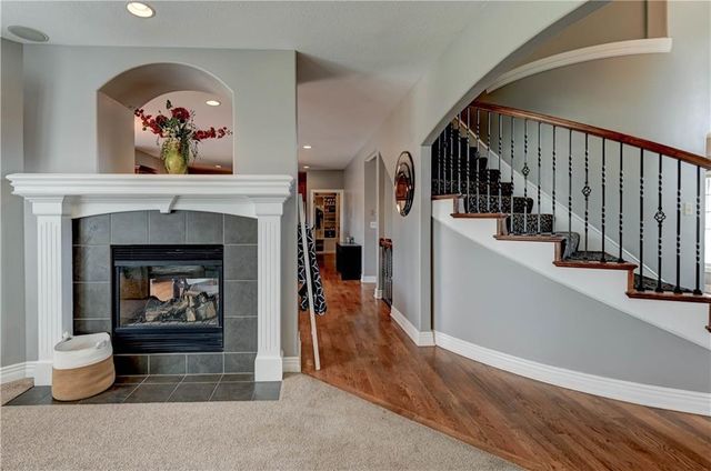 500 NE Woodpark Lane, Lee's Summit, MO 64086