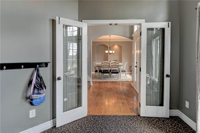 500 NE Woodpark Lane, Lee's Summit, MO 64086