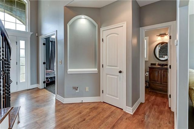 500 NE Woodpark Lane, Lee's Summit, MO 64086