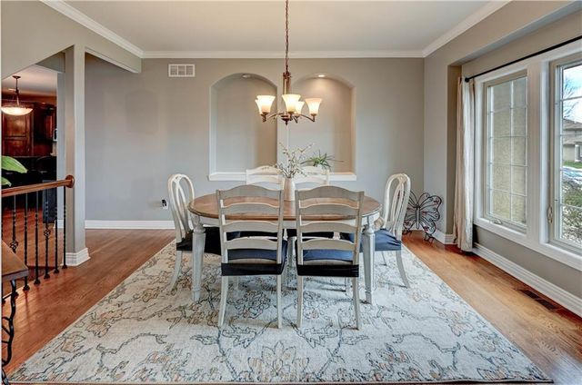 500 NE Woodpark Lane, Lee's Summit, MO 64086