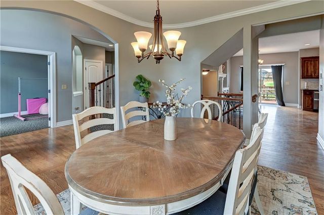 500 NE Woodpark Lane, Lee's Summit, MO 64086