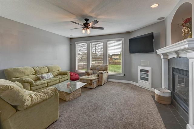 500 NE Woodpark Lane, Lee's Summit, MO 64086