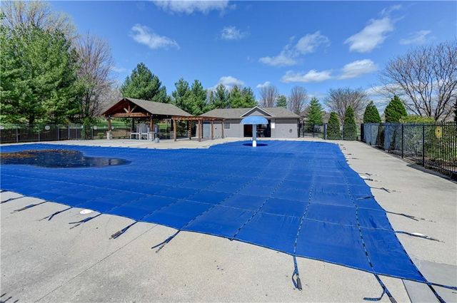 500 NE Woodpark Lane, Lee's Summit, MO 64086