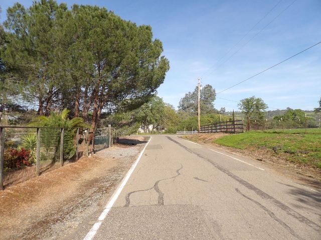 8510 Ormes Ct, Valley Springs, CA 95252