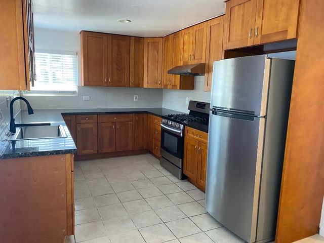 3859 High St, Oakland, CA 94619