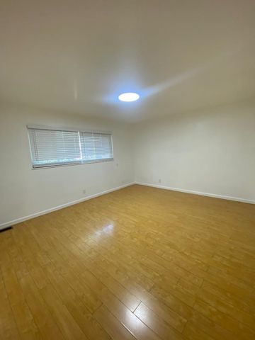 3859 High St, Oakland, CA 94619