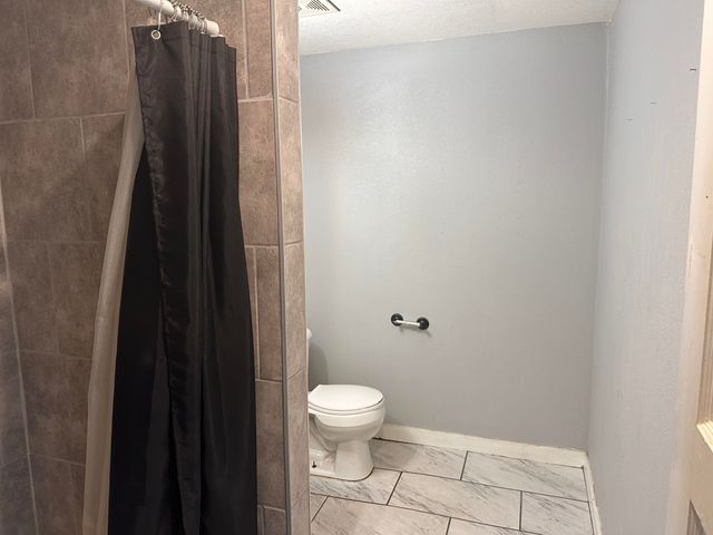 622 SE 3rd St, Newton, KS 67114