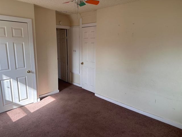 622 SE 3rd St, Newton, KS 67114