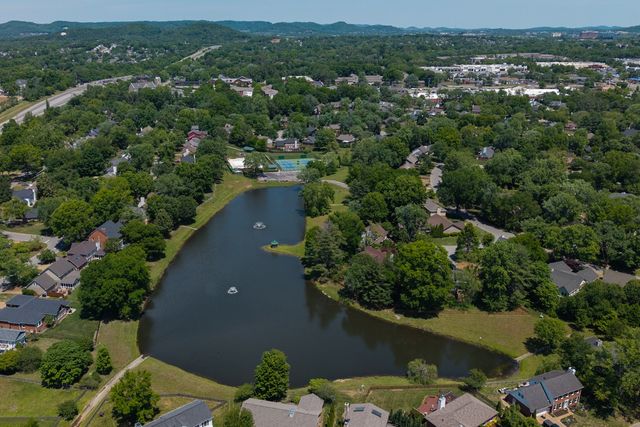 518 Maplegrove Dr, Franklin, TN 37064