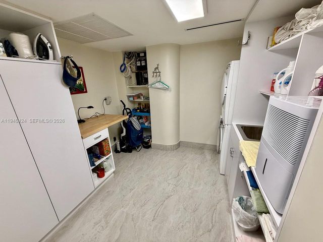 900 Bay Dr 822, Miami Beach, FL 33141