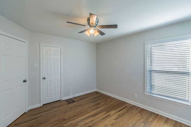 1029 N New Road, Waco, TX 76710