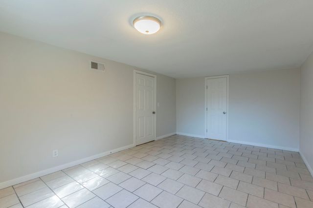 1029 N New Road, Waco, TX 76710