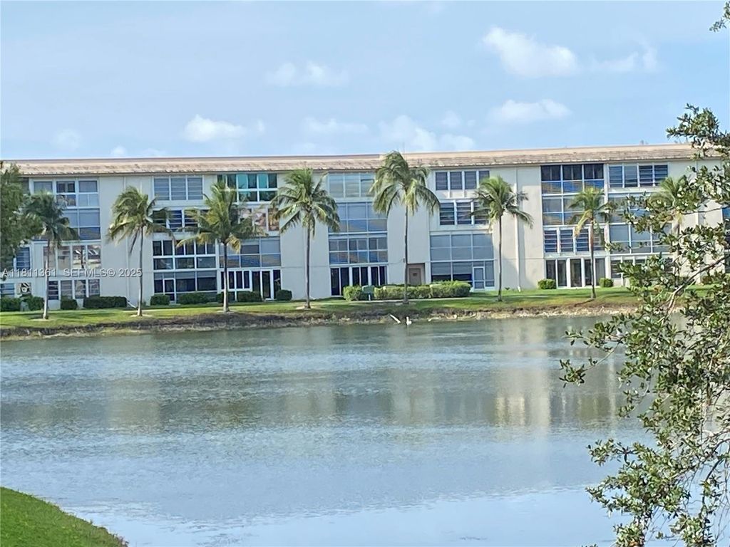 1902 Bermuda Circle G3, Coconut Creek, FL 33066