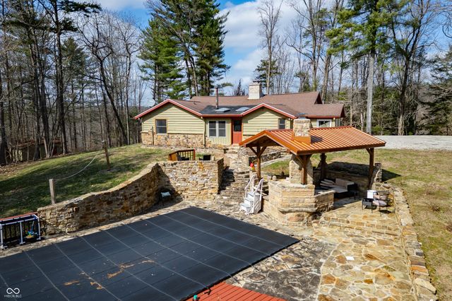 4709 Bear Creek Church Road, Morgantown, IN 46160