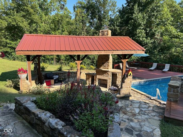 4709 Bear Creek Church Road, Morgantown, IN 46160