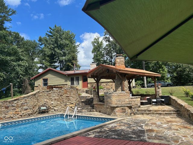 4709 Bear Creek Church Road, Morgantown, IN 46160