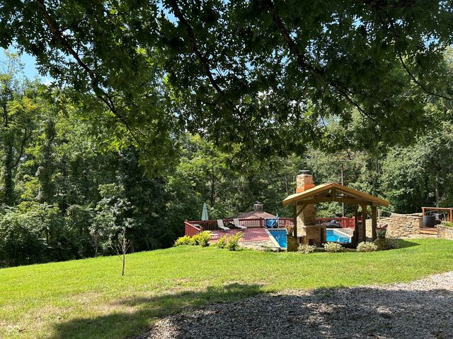 4709 Bear Creek Church Road, Morgantown, IN 46160