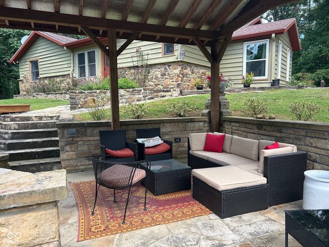 4709 Bear Creek Church Road, Morgantown, IN 46160