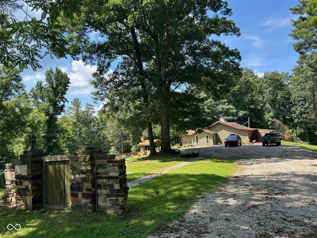 4709 Bear Creek Church Road, Morgantown, IN 46160