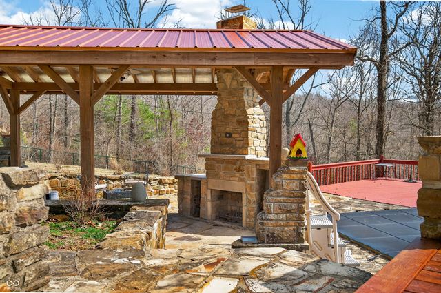 4709 Bear Creek Church Road, Morgantown, IN 46160