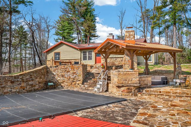 4709 Bear Creek Church Road, Morgantown, IN 46160