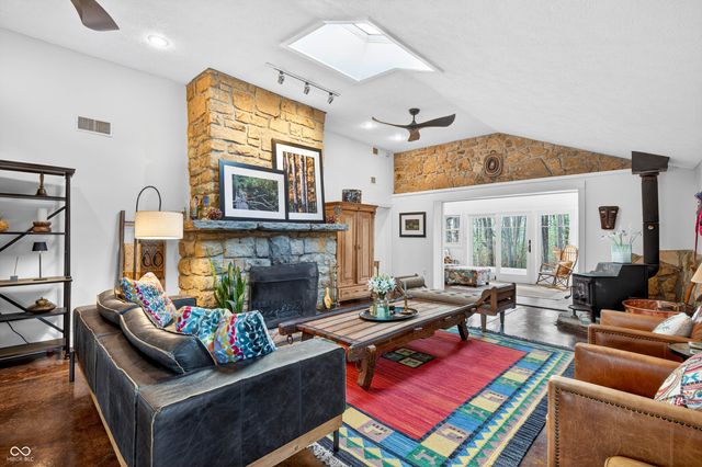 4709 Bear Creek Church Road, Morgantown, IN 46160