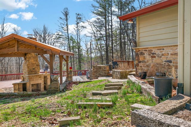 4709 Bear Creek Church Road, Morgantown, IN 46160