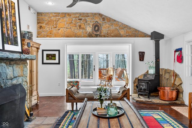 4709 Bear Creek Church Road, Morgantown, IN 46160