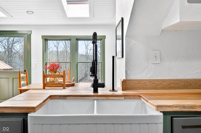 4709 Bear Creek Church Road, Morgantown, IN 46160