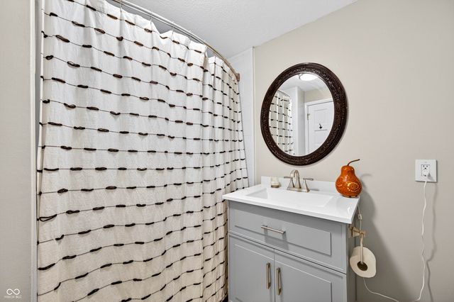 4709 Bear Creek Church Road, Morgantown, IN 46160