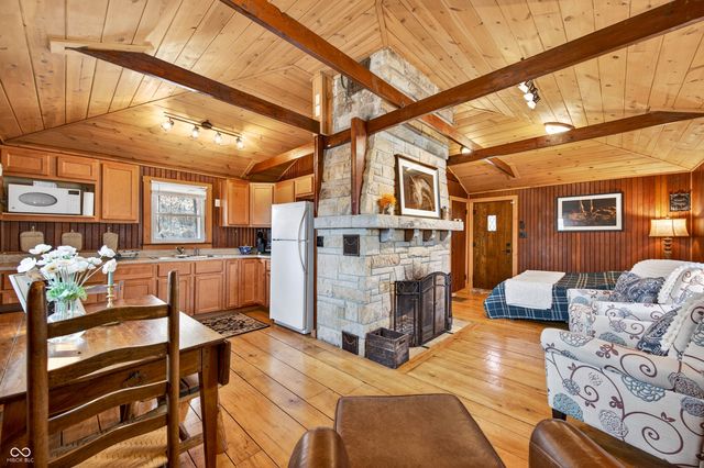 4709 Bear Creek Church Road, Morgantown, IN 46160