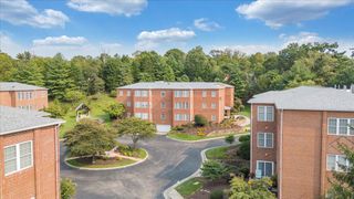 3060 McVitty Forest Dr Apt 209, Roanoke, VA 24018