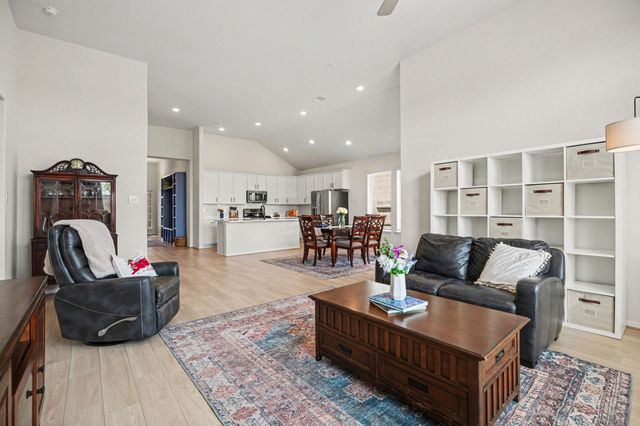 2214 Lierna Drive, La Marque, TX 77568