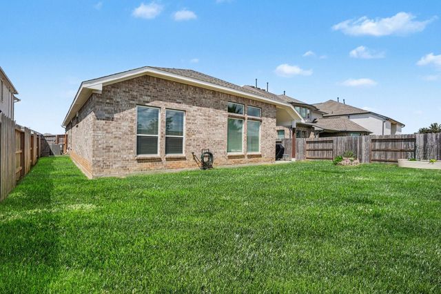 2214 Lierna Drive, La Marque, TX 77568