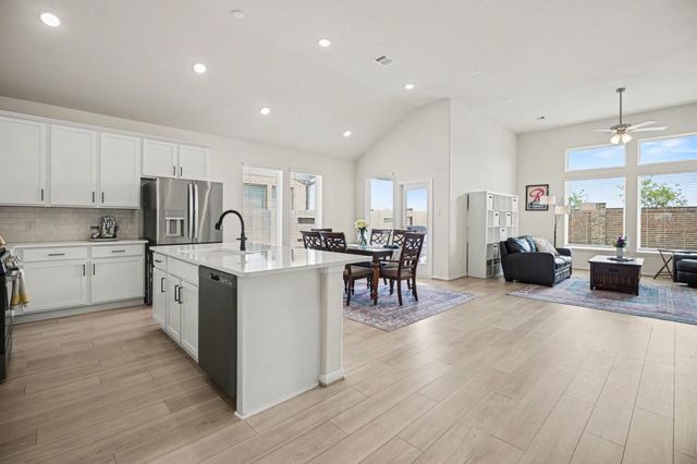 2214 Lierna Drive, La Marque, TX 77568