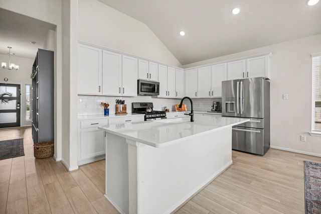 2214 Lierna Drive, La Marque, TX 77568