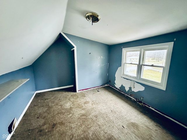 2520 S Andrews Road, Yorktown, IN 47396