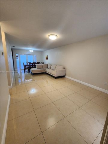 12193 SW 10th St 2, Miami, FL 33184