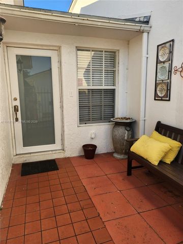 12193 SW 10th St 2, Miami, FL 33184