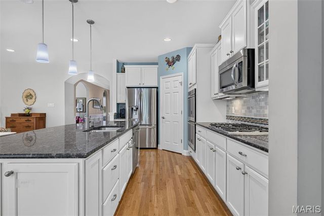 571 Owls Perch Drive, Lake St Louis, MO 63367