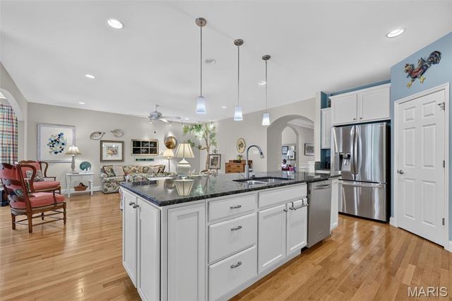 571 Owls Perch Drive, Lake St Louis, MO 63367