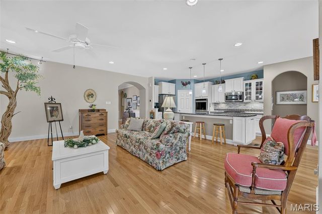 571 Owls Perch Drive, Lake St Louis, MO 63367