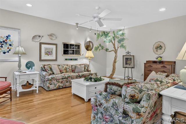 571 Owls Perch Drive, Lake St Louis, MO 63367
