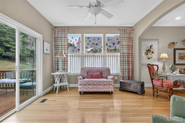 571 Owls Perch Drive, Lake St Louis, MO 63367