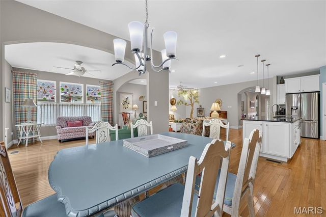 571 Owls Perch Drive, Lake St Louis, MO 63367