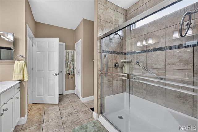 571 Owls Perch Drive, Lake St Louis, MO 63367