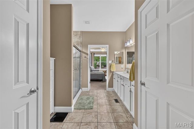 571 Owls Perch Drive, Lake St Louis, MO 63367