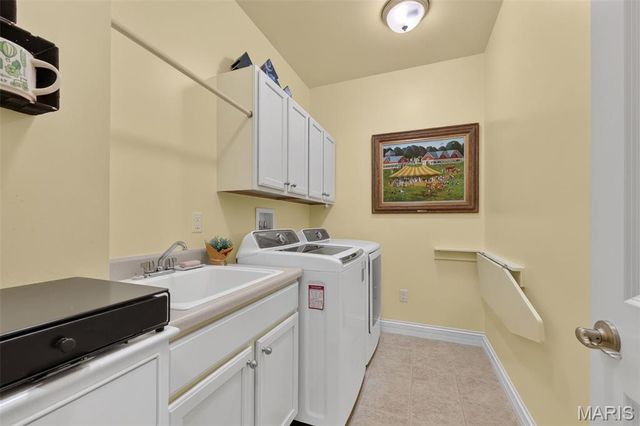 571 Owls Perch Drive, Lake St Louis, MO 63367